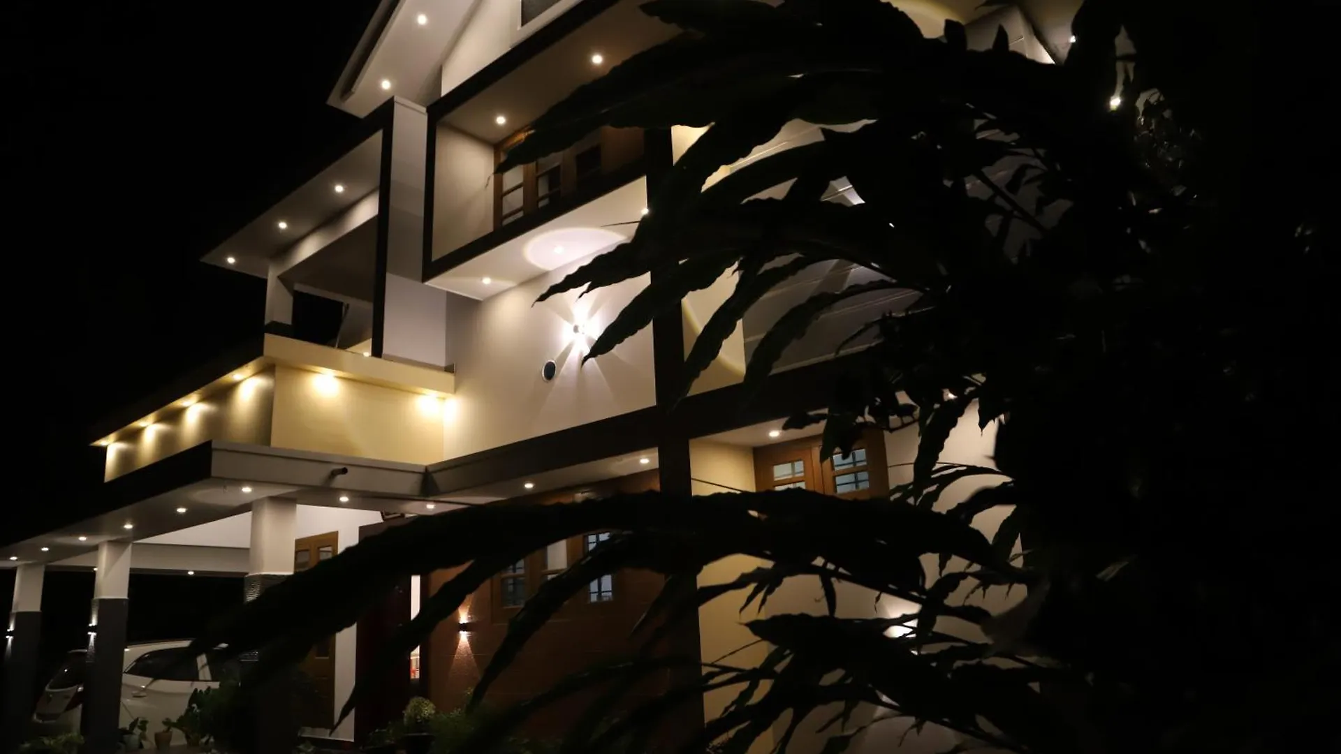 Sky Bloom Home Stay Vandanmedu