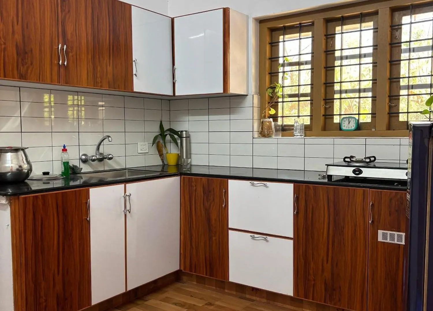 Sky Bloom Home Stay Vandanmedu Villa